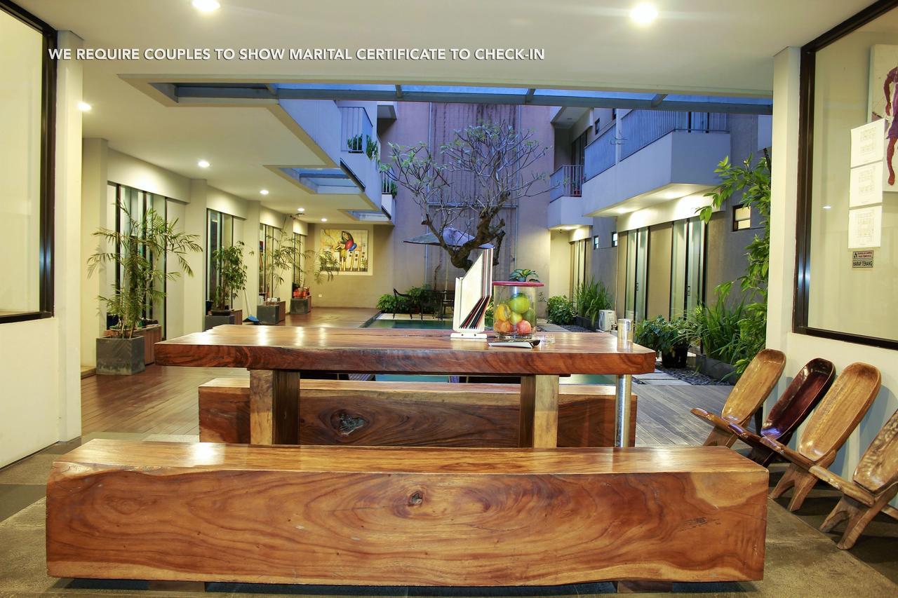 Zen Rooms Permata Karawaci Syariah Tangerang Exterior photo