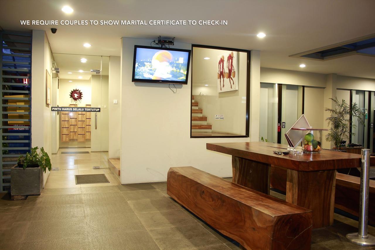 Zen Rooms Permata Karawaci Syariah Tangerang Exterior photo