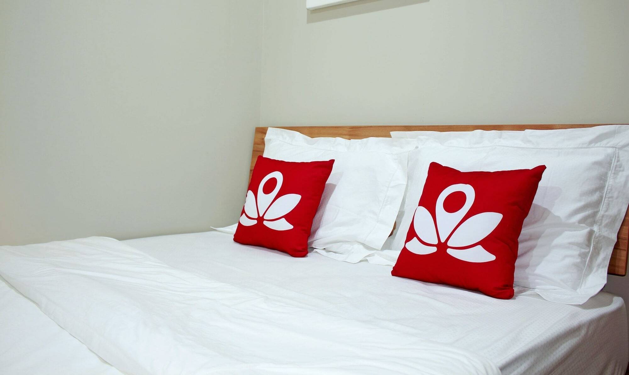 Zen Rooms Permata Karawaci Syariah Tangerang Exterior photo